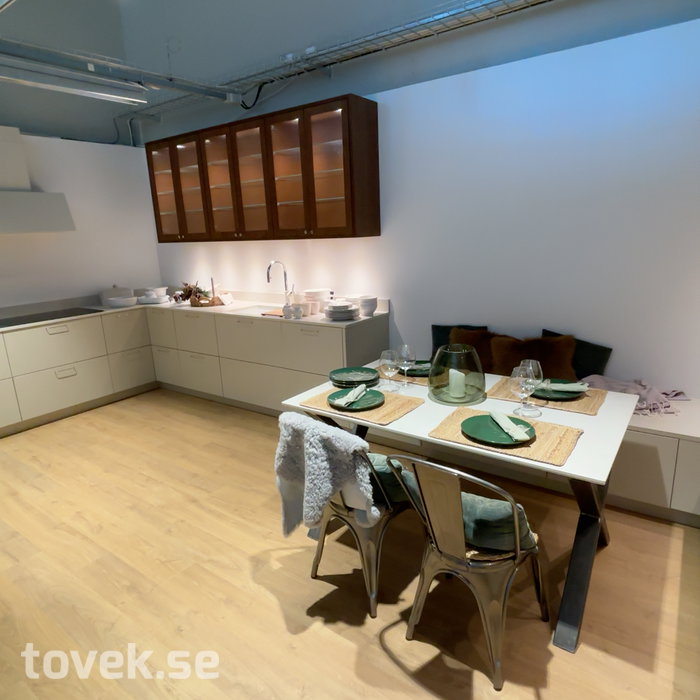 Slider image 0