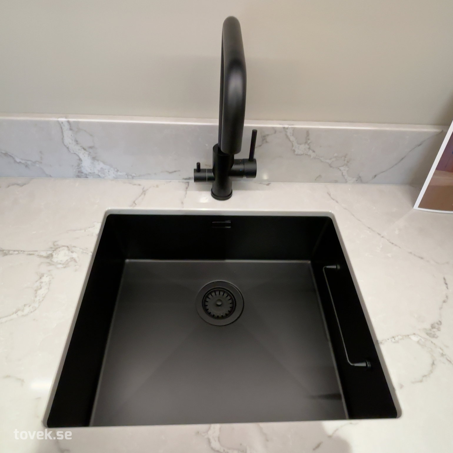 Slider image 6