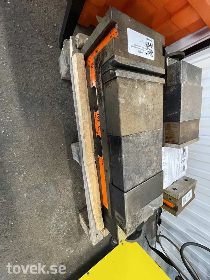 Slider image 0