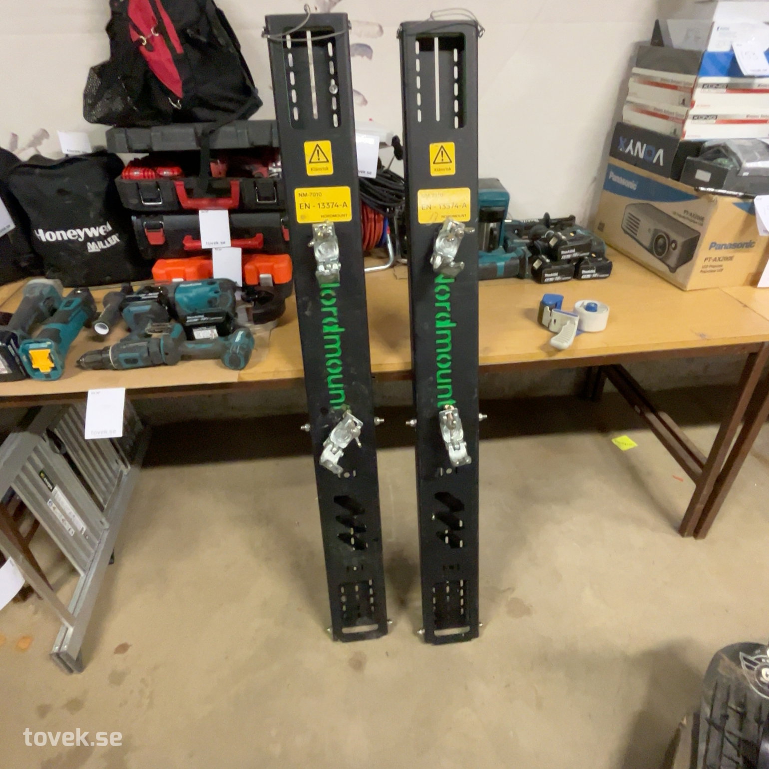 2 st Nordmount NM-7010 skyddsräckesfästen, EN 13374-A