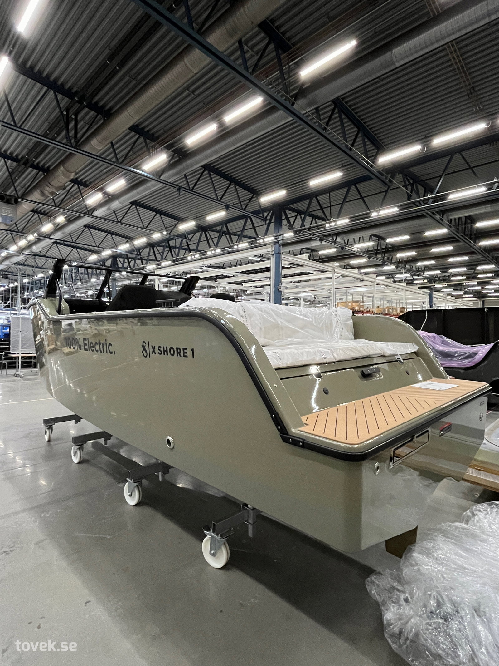 Båt - Elbåt XShore 1 Open Green, fabriksny | Toveks Auktioner ...