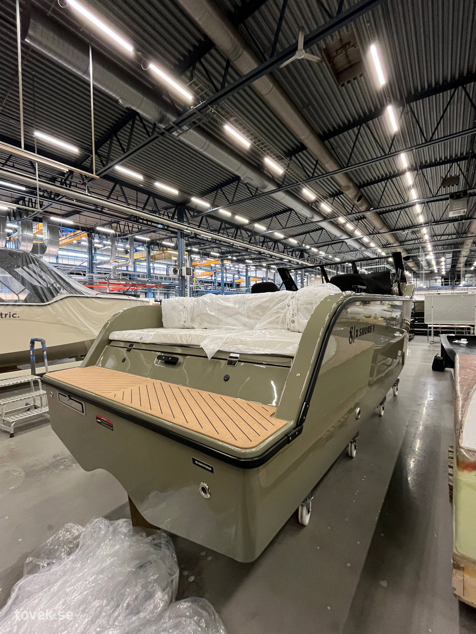 Båt - Elbåt XShore 1 Open Green, fabriksny | Toveks Auktioner ...