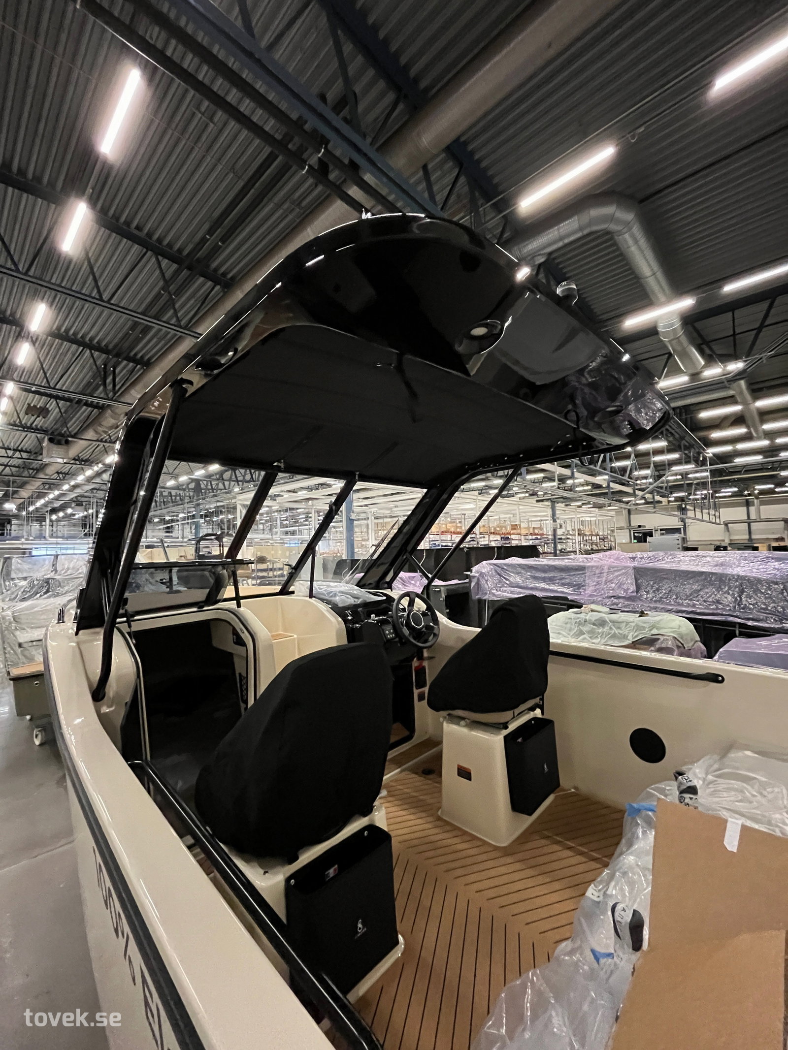 Båt - Elbåt XShore 1 Top Sandy, fabriksny | Toveks Auktioner ...