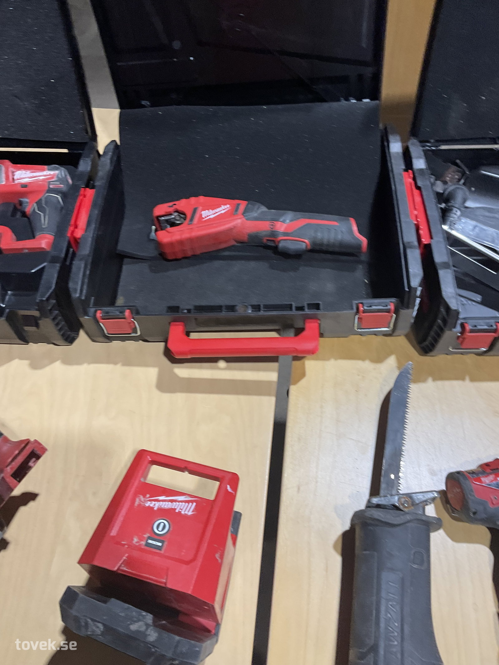div-milwaukee-maskiner-ink-batterier-laddare-toveks-auktioner