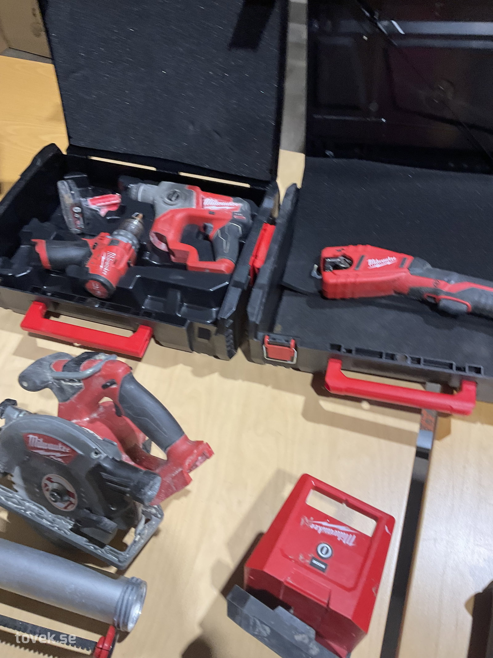 div-milwaukee-maskiner-ink-batterier-laddare-toveks-auktioner