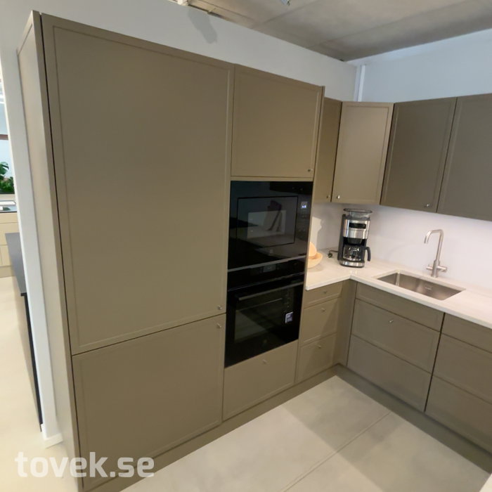 Slider image 13