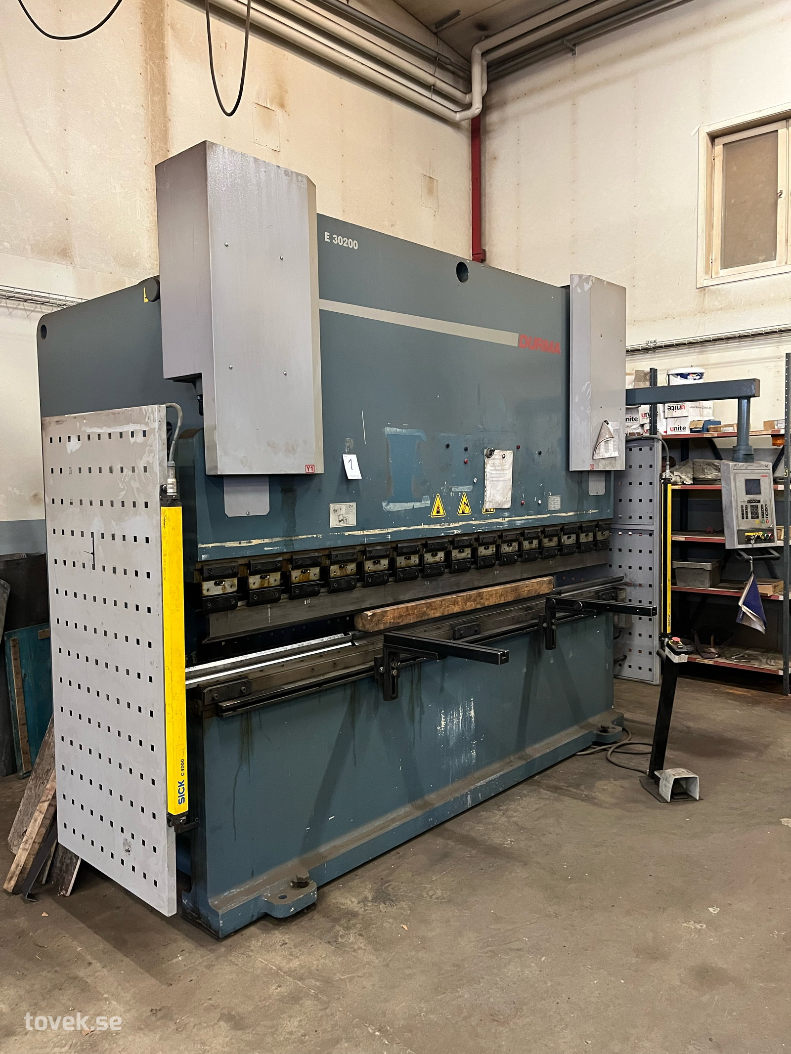 Kantpress Durma E 30200, 3050x200 ton NCS-styrd