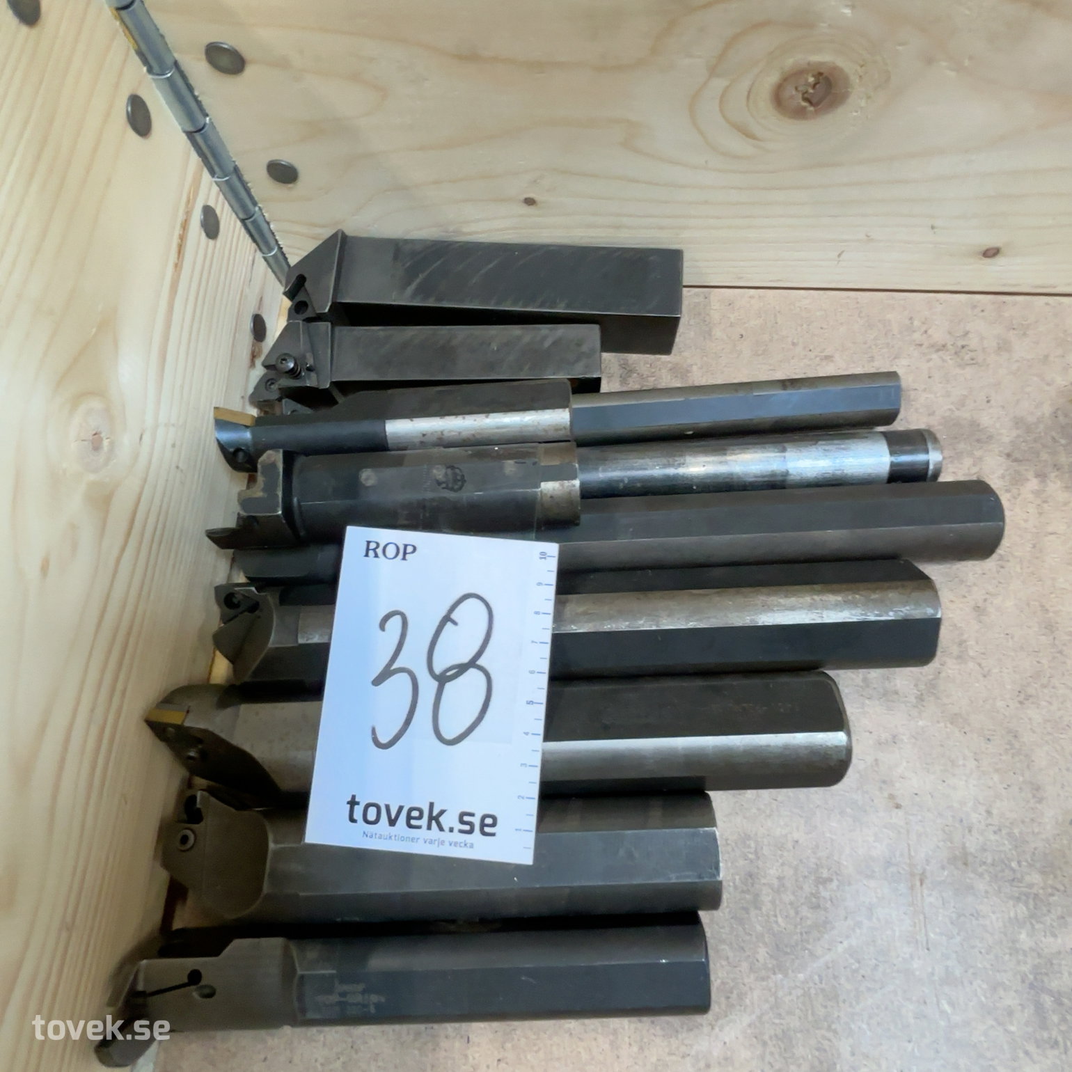 Stålhållare på auktion i Ockelbo hos Toveks Auktioner