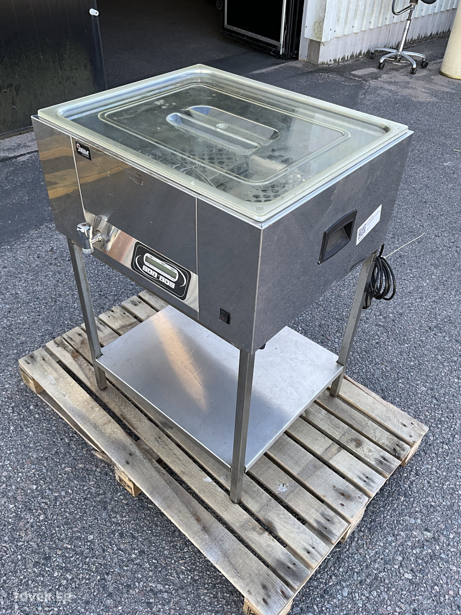 Varmvattenbad Lavezzini Sous Vide 50 l på auktion i Ätran hos Toveks Auktioner