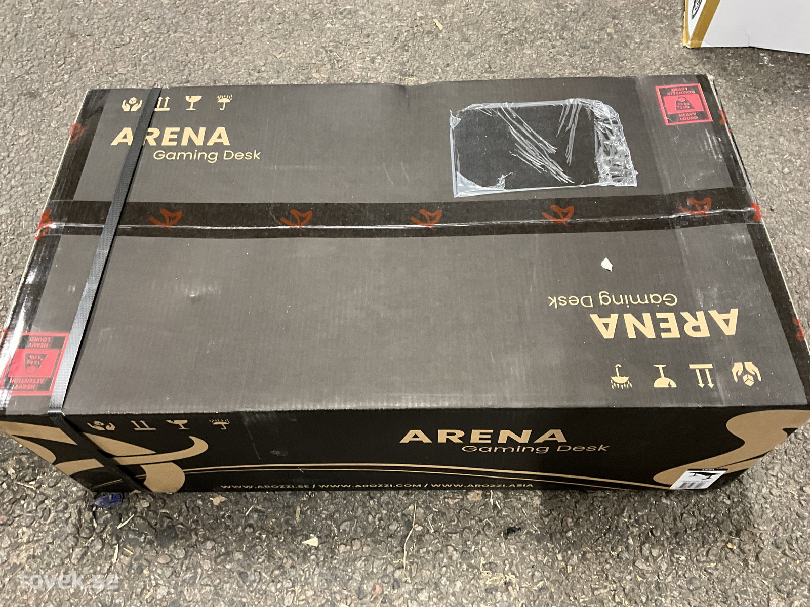 Gamingbord Arena Gaming Desk på auktion i Ätran hos Toveks Auktioner