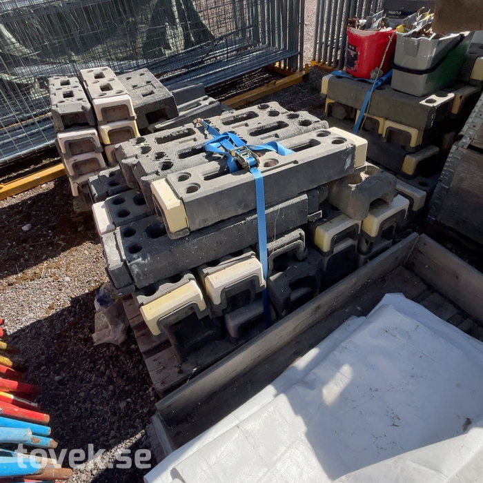 Slider image 13