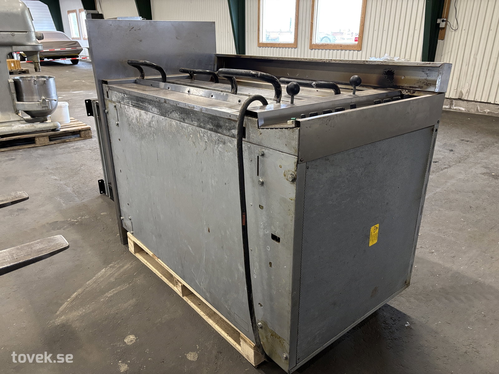 Pizzaugn, Pizzamaster PM732E på auktion i Ätran hos Toveks Auktioner
