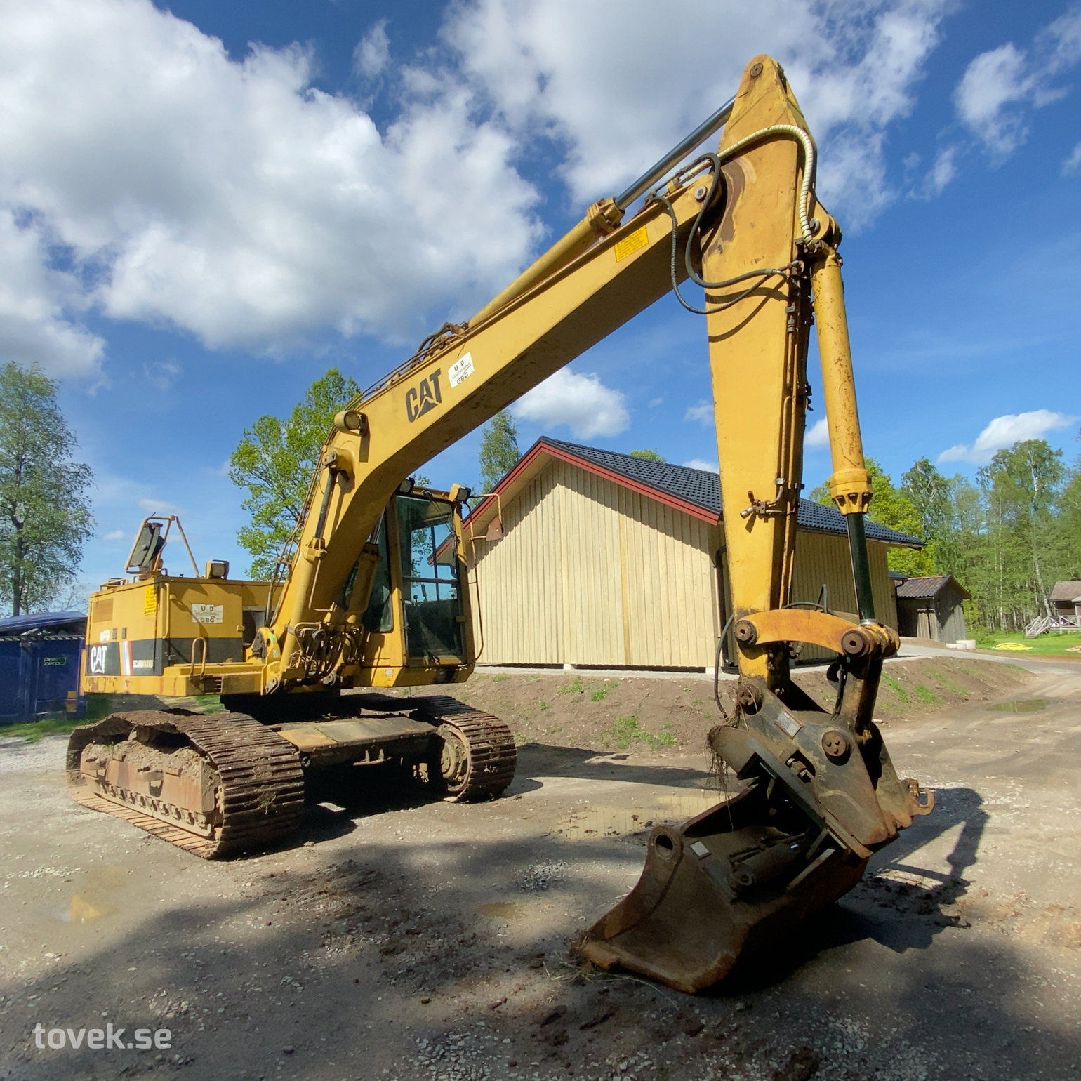 Bandgrävmaskin Cat 215 DLC, 17 ton, med 3 st skopor
