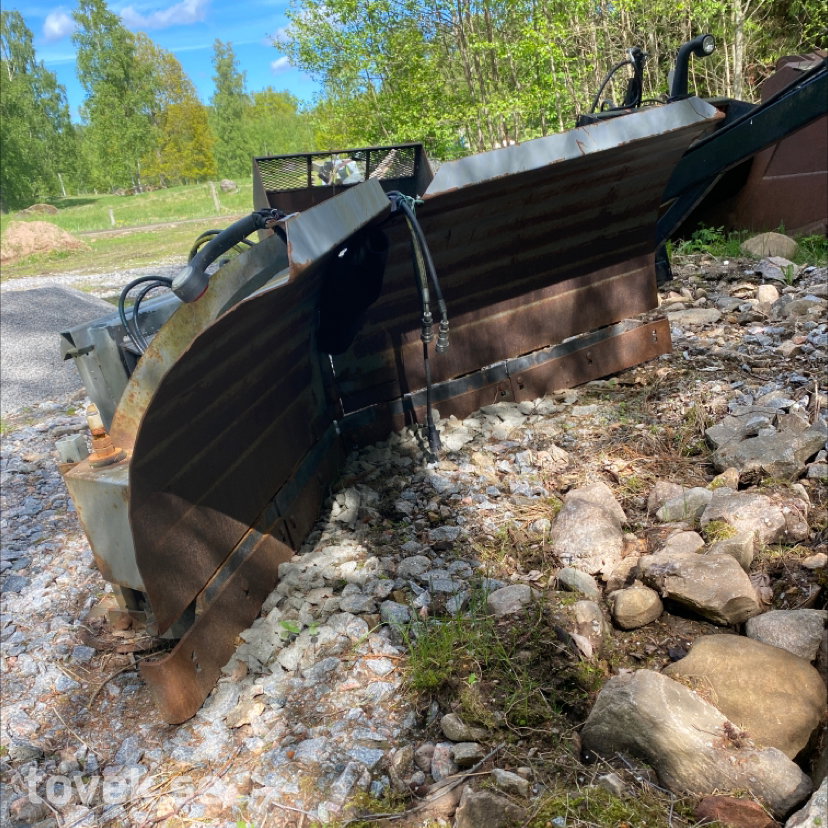 Vikplog med SMS-trimafäste, 2,8 m bred, fyra slangar