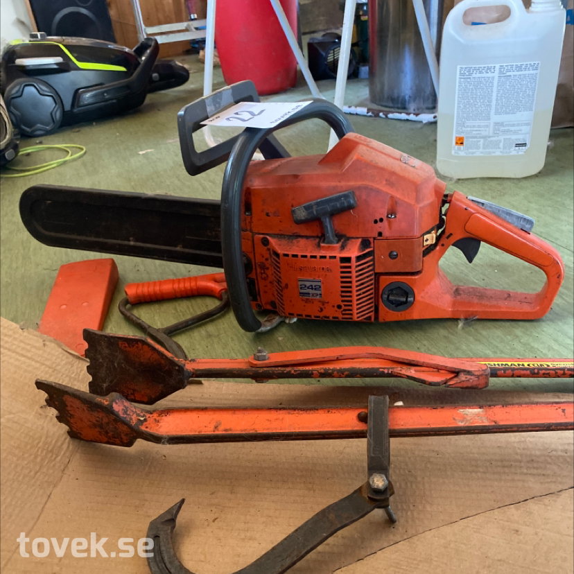 Motorsåg med tillbehör