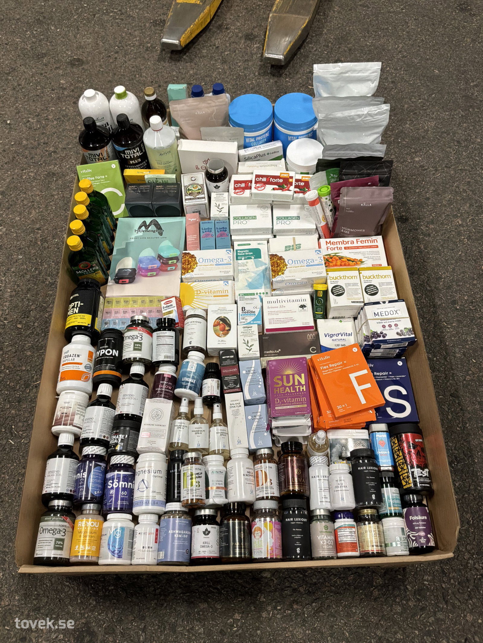 Kosttillskott, omega-3, magnesium, m.m på auktion i Ätran hos Toveks Auktioner