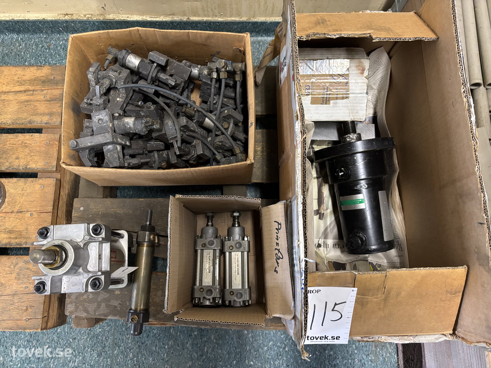 Diverse hydrauliska & pneumatiska kolvar