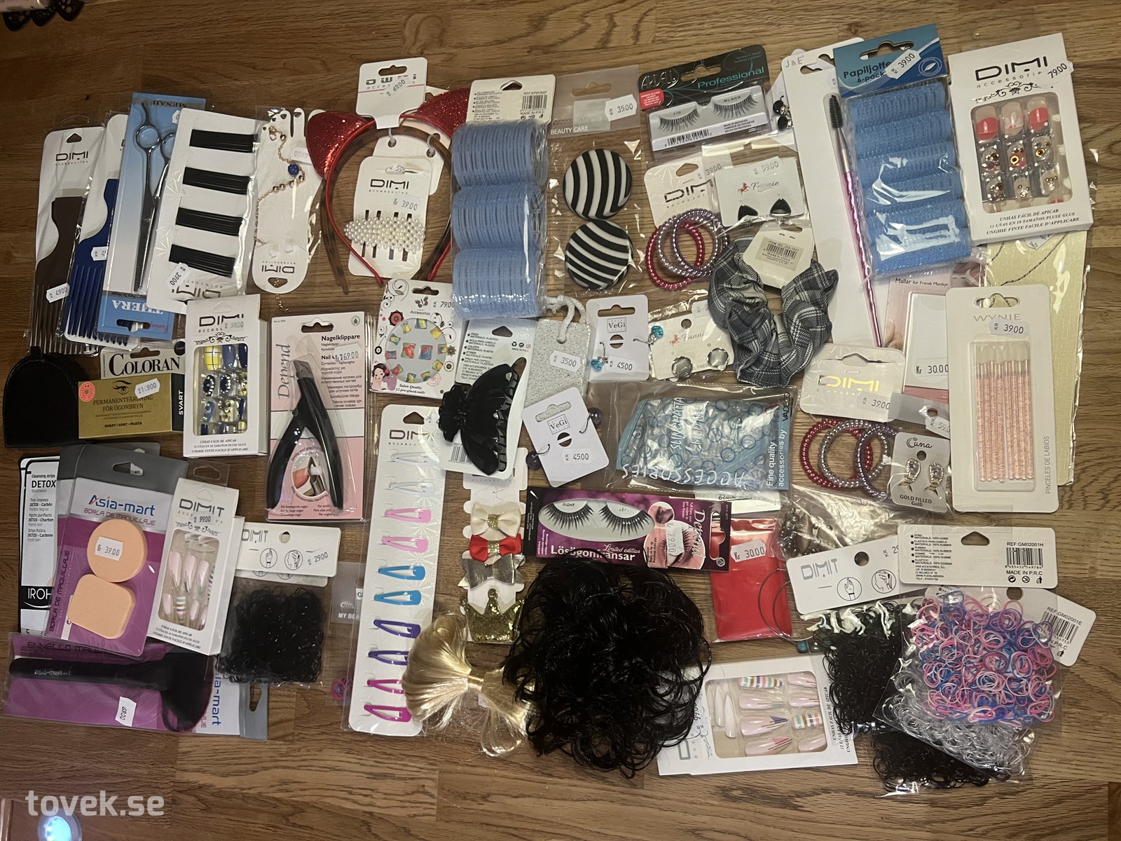 Paket med div hår o nageltillbehör # 1