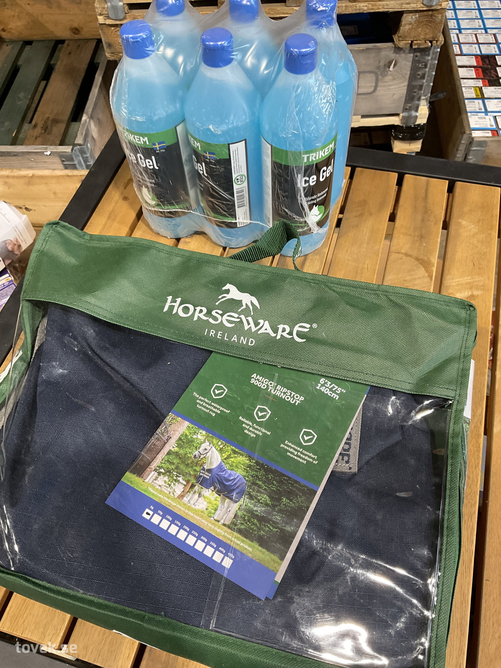 Hästtäcke och liniment