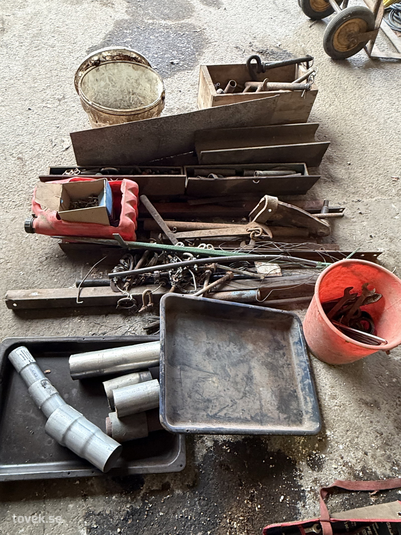 Diverse metall m.m. enligt bilder