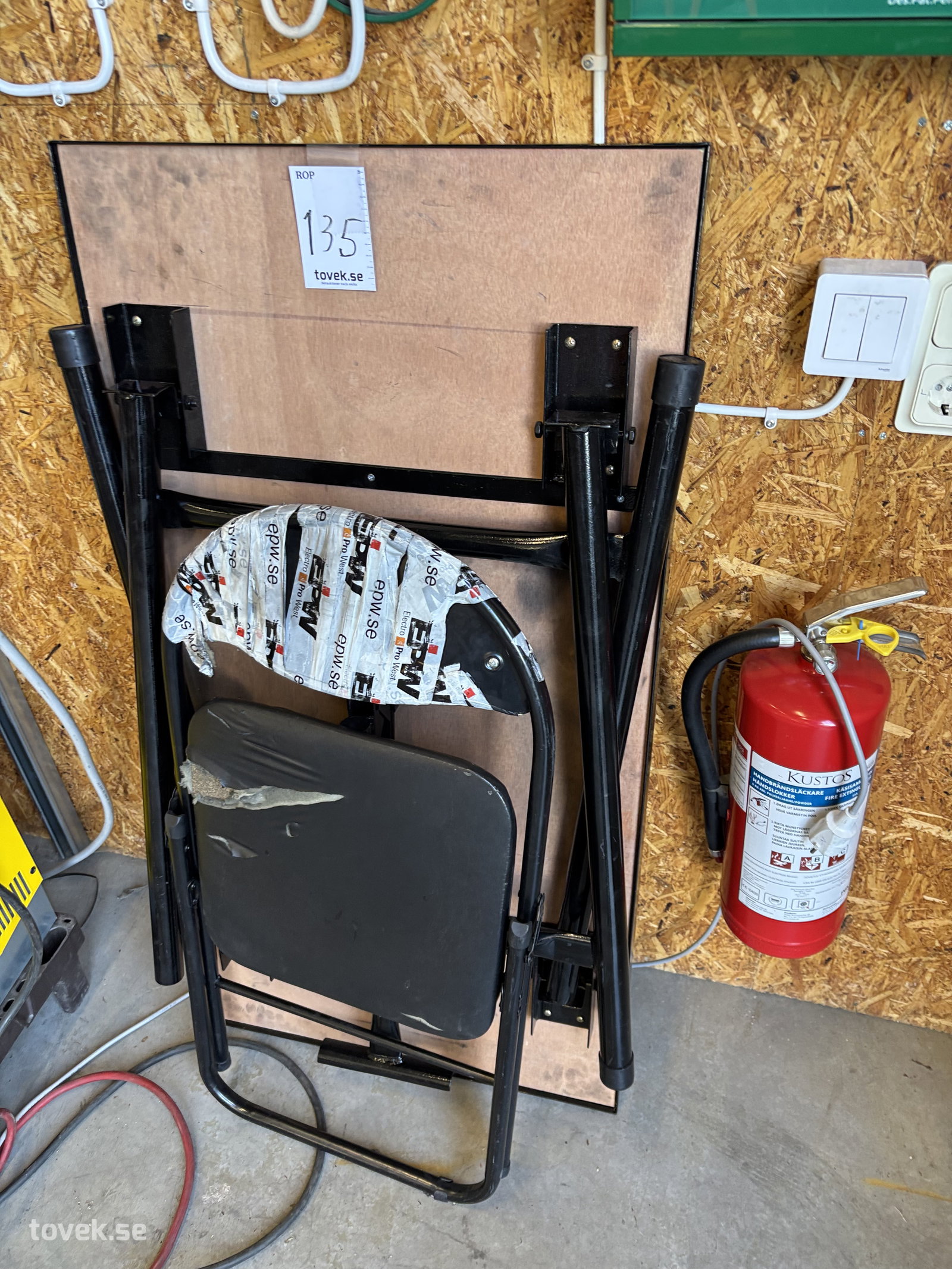 Arbetsbänk hopfällbart 120x62 cm kraftigt, samt stol 