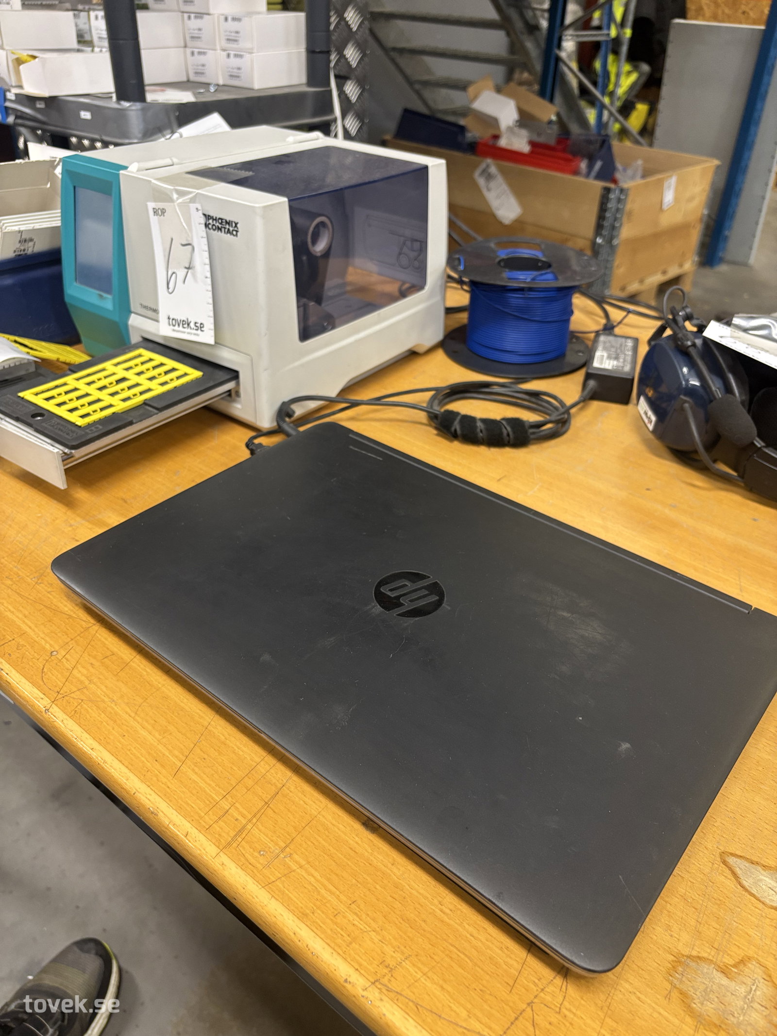 Laptop HP med ettikettskrivare 