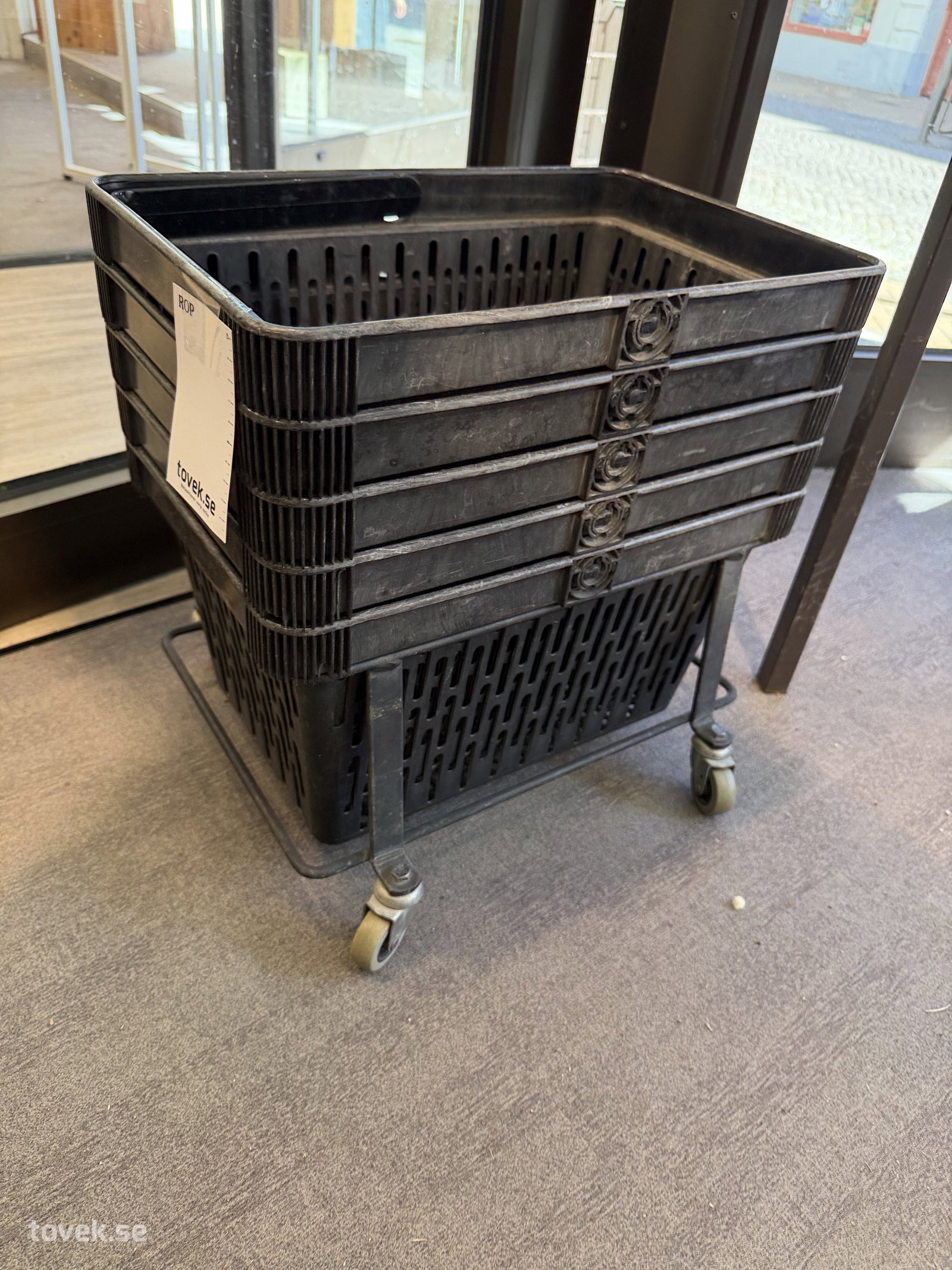 Varukorgar inkl rullvagn