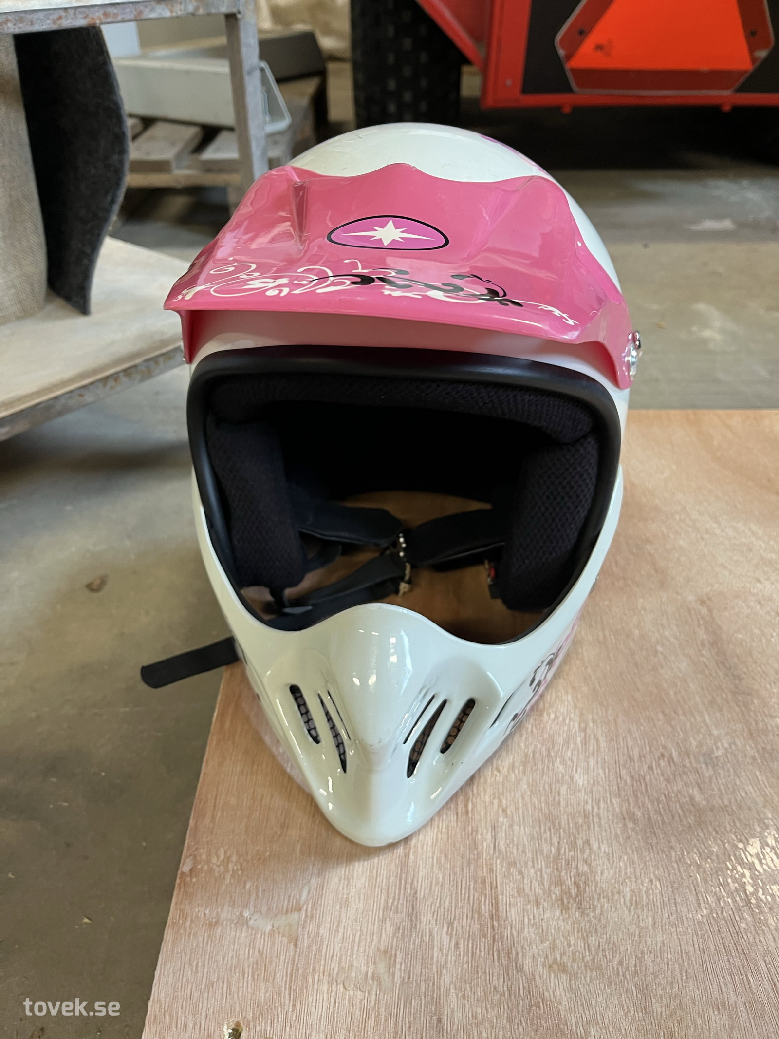 ATV hjälm storlek S 