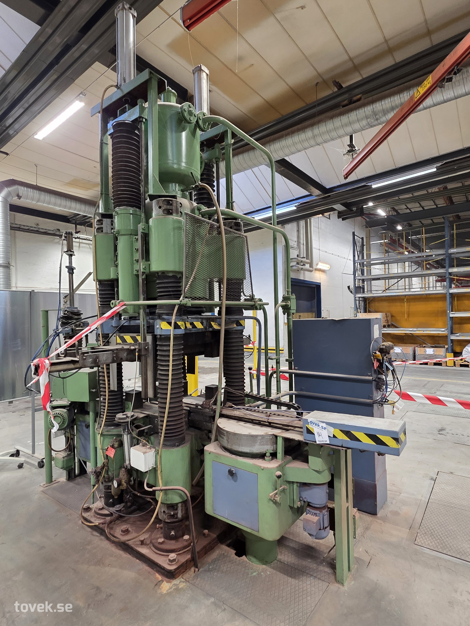 Demolding Press Presskapcitet 400 ton - 1968