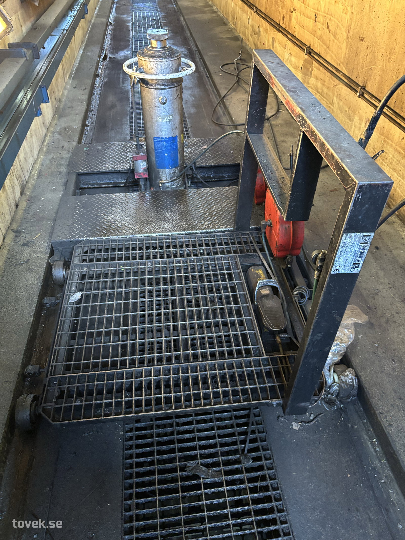 Domkraft för smörjegrop på vagn 14 ton 