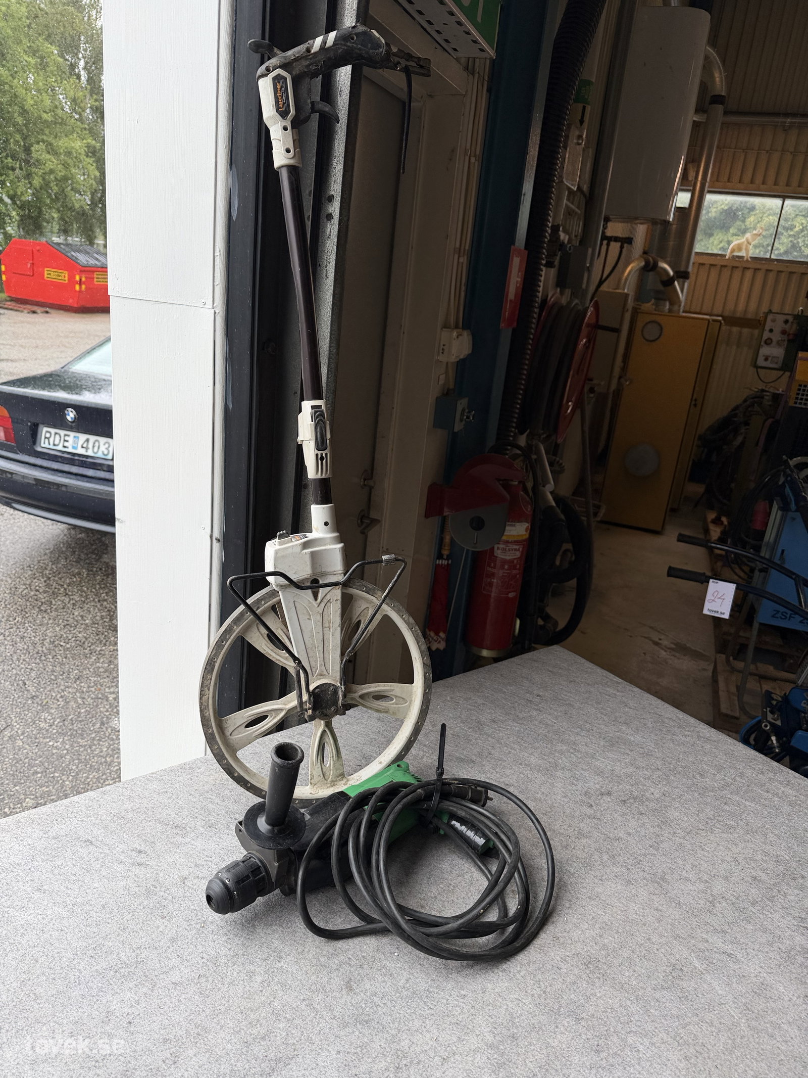 Mäthjul Laserliner RollPilot S12 och slagborrmaskin (testad)