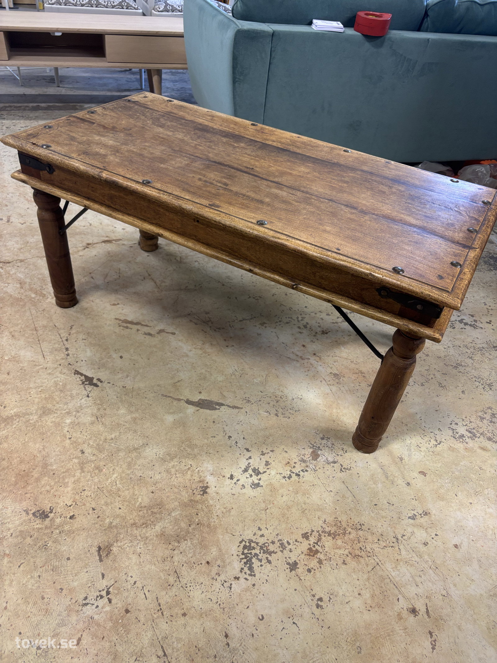 Bord 113x57x53