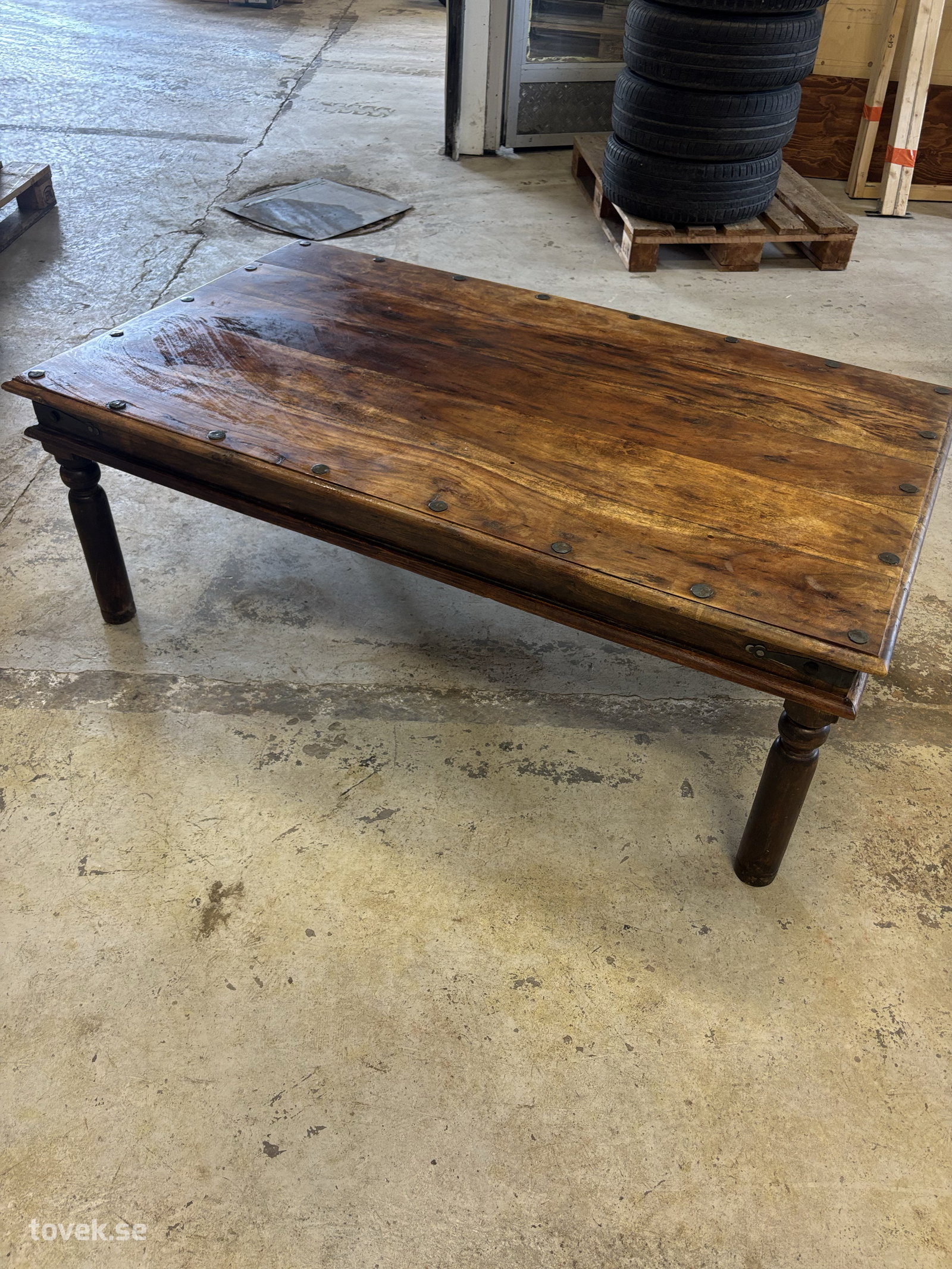 Bord 134x80x51