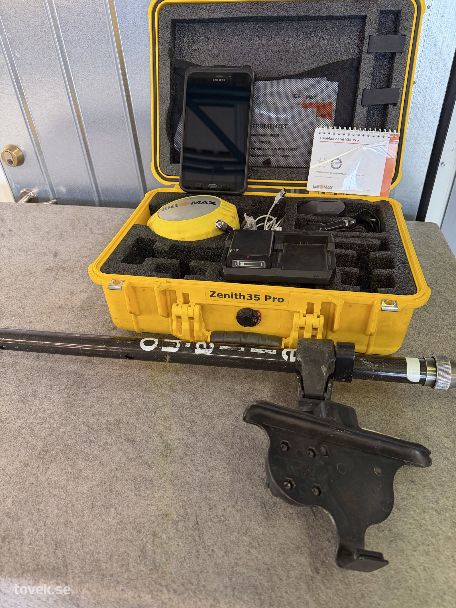 GeoMax Zenith35 Pro med handdator