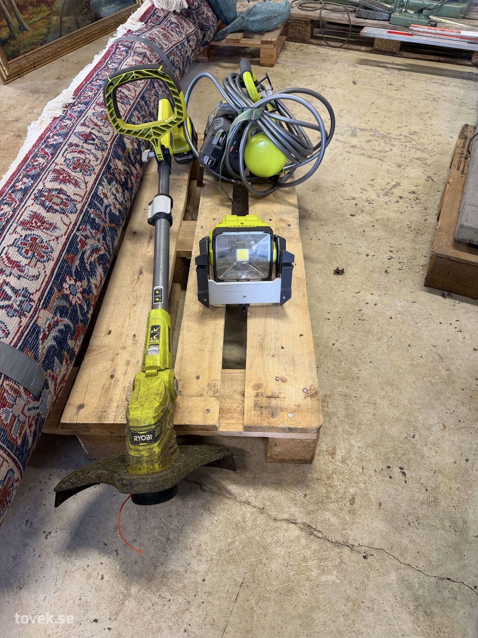 Kompressor, trimmer, ledlampa Ryobi (testade)