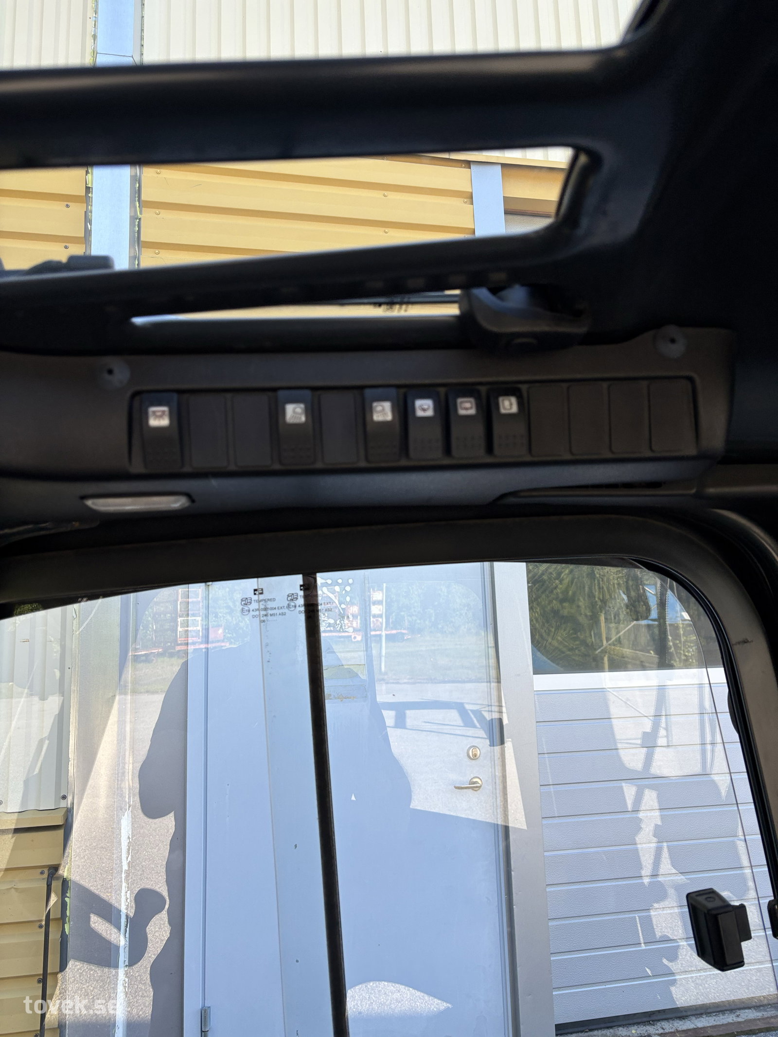 Slider image 9