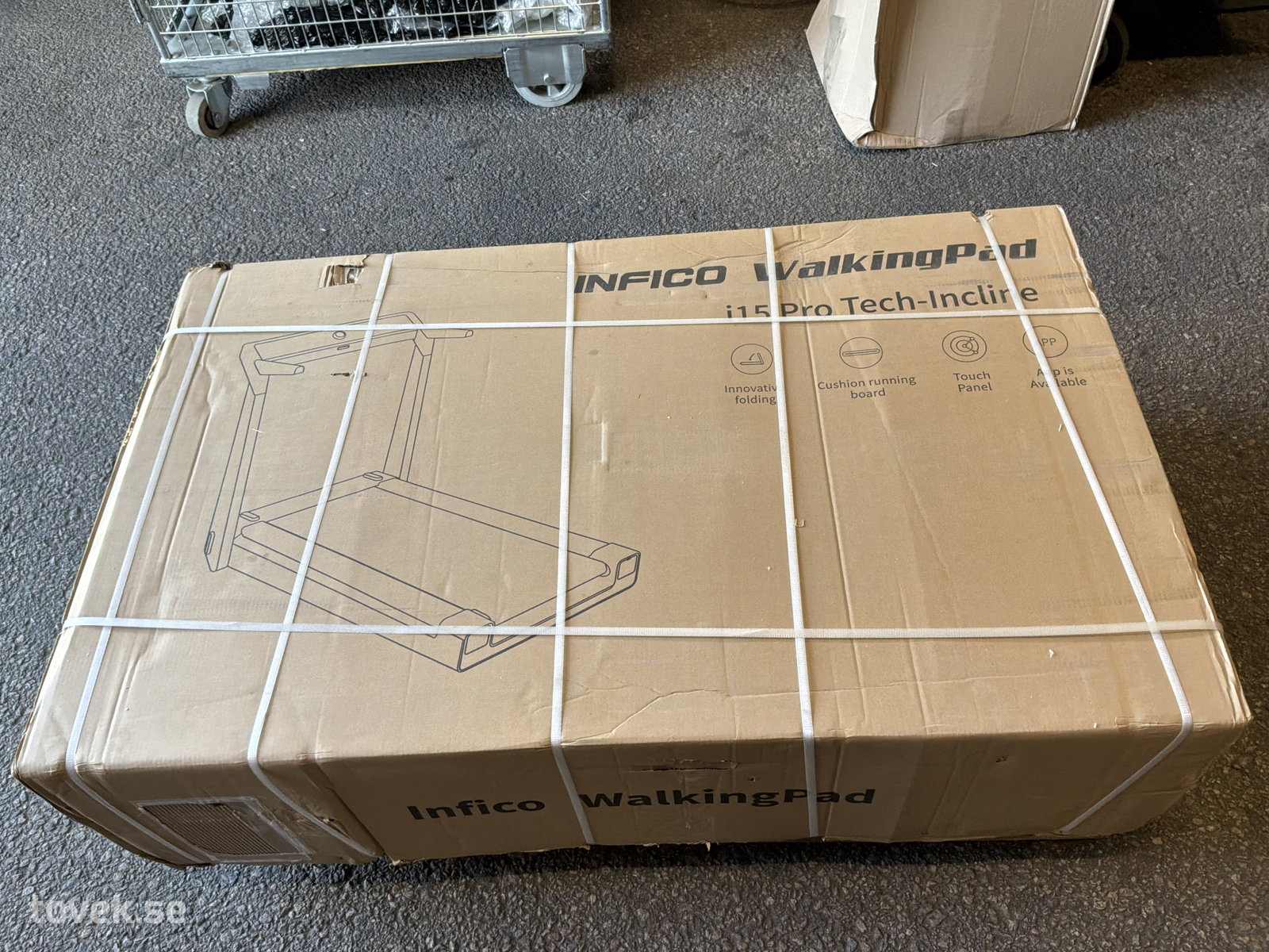 Löpband, WalkingPad, i15 Pro Tech-Incline, mindre skada på emballage på auktion i Ätran hos Toveks Auktioner