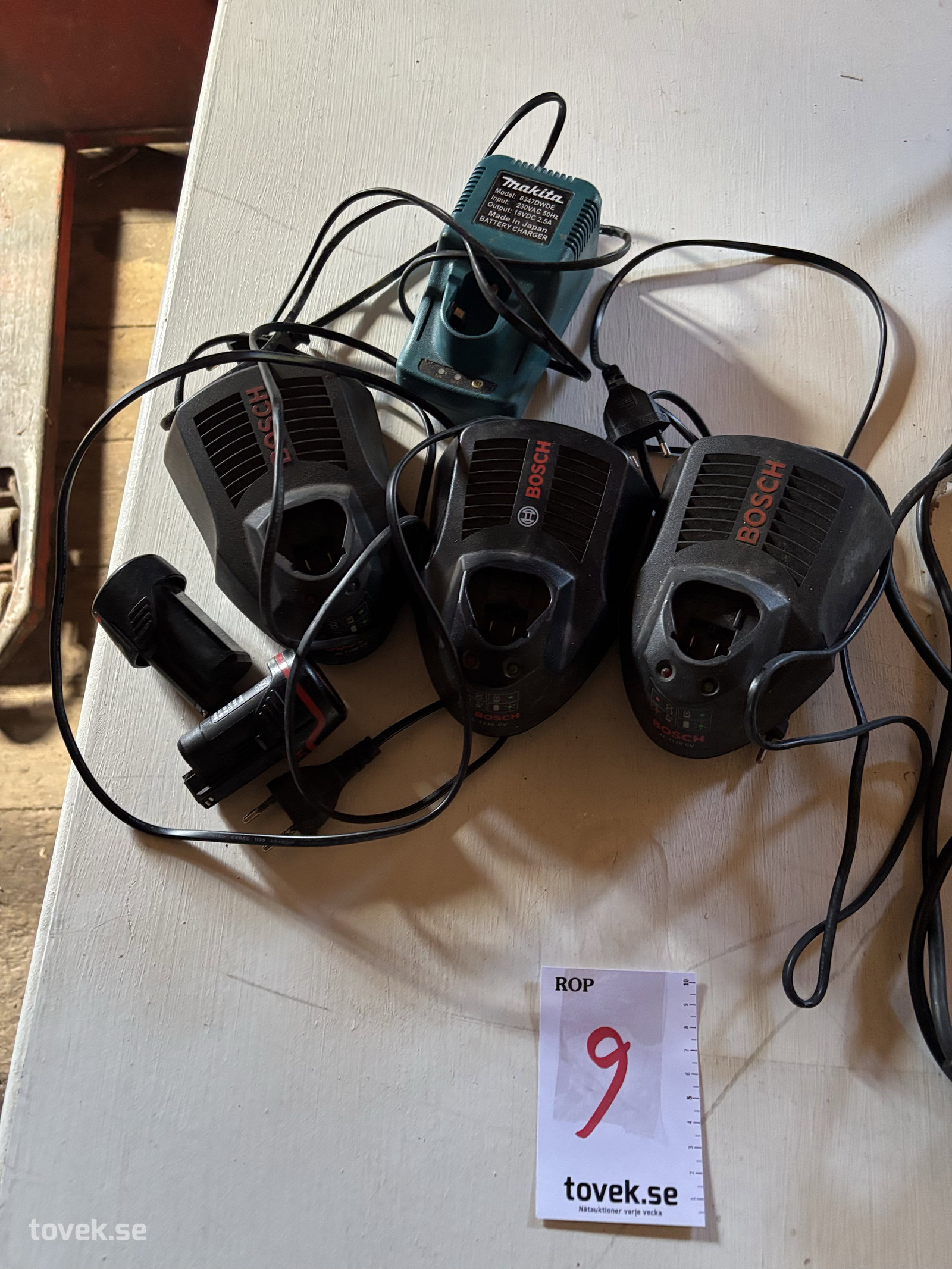 Batteriladdare och batterier