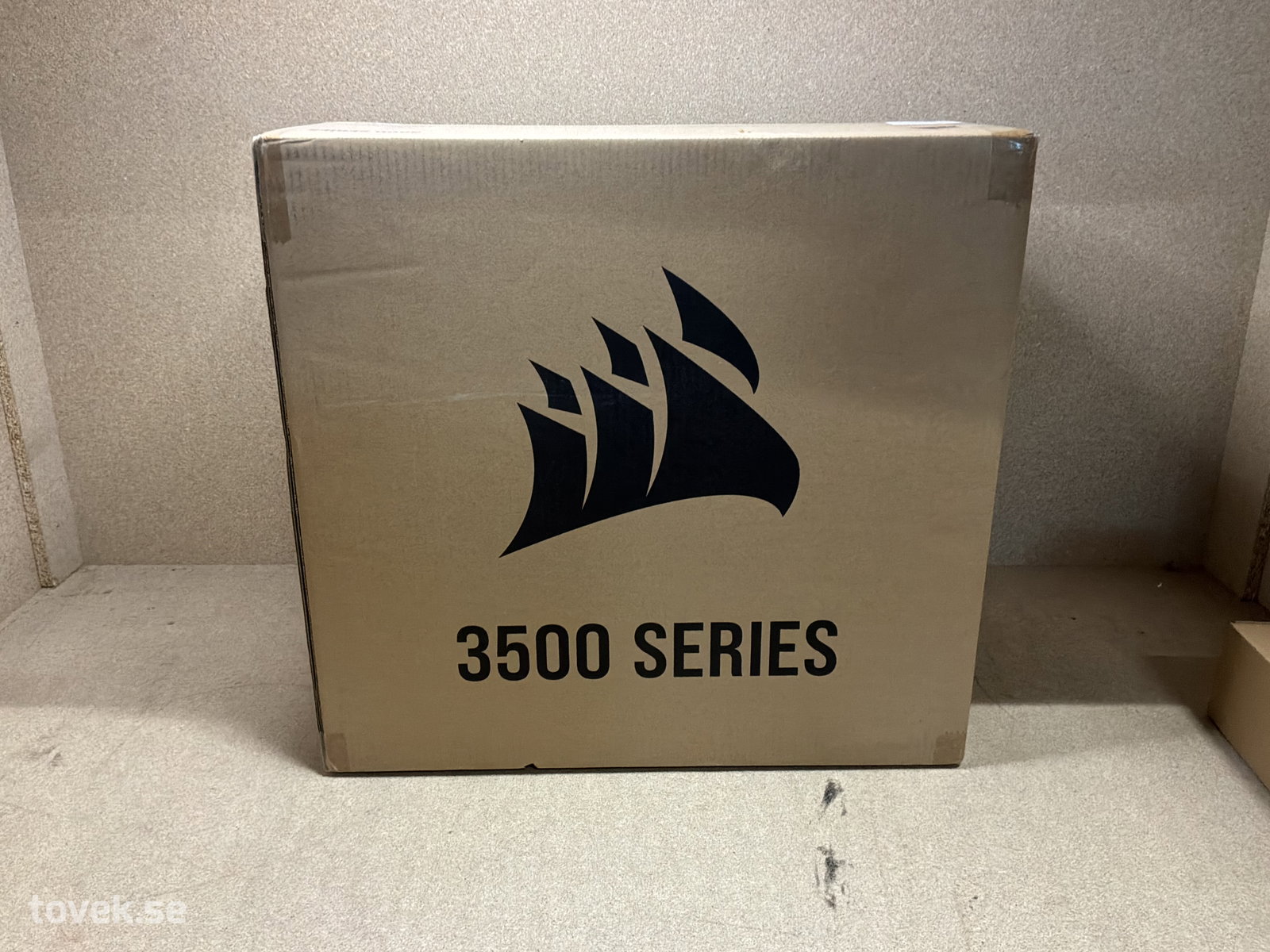 Datachassi, Corsair, 3500 Series på auktion i Ätran hos Toveks Auktioner