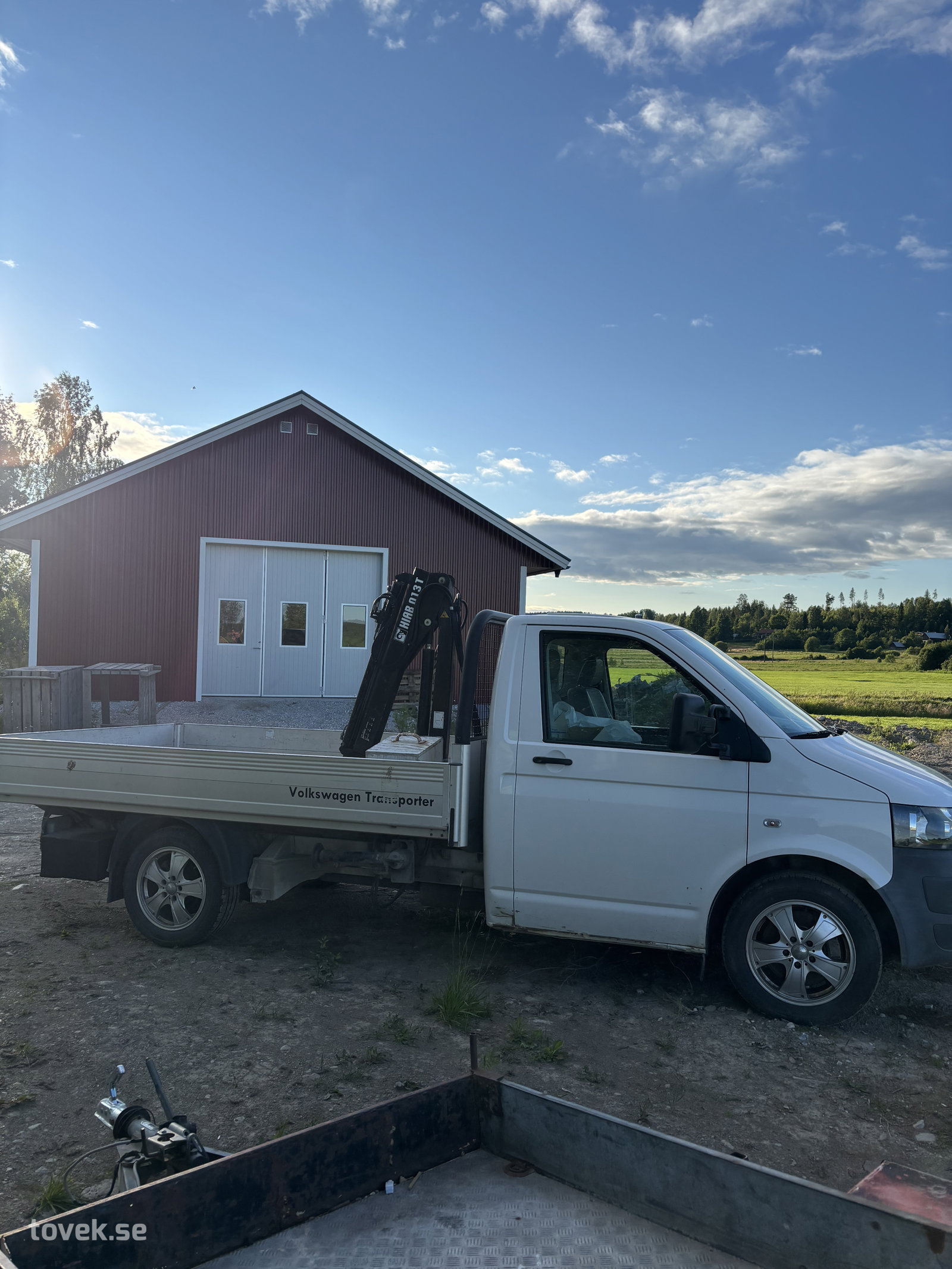 Kranbil VW Pickup EH 2,0 4Motion, Transporter, 2011 på auktion i Gnarp hos Toveks Auktioner