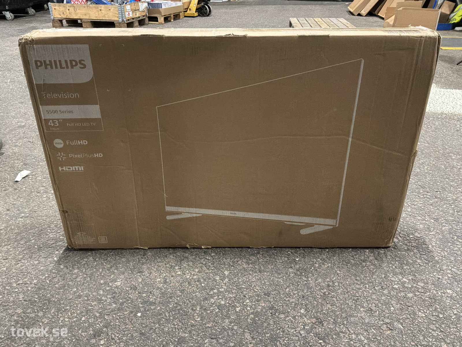 Tv 43”, Philips, 5500 series, 43PFS5507/12, mindre skadat emballage, okänt skick på auktion i Ätran hos Toveks Auktioner
