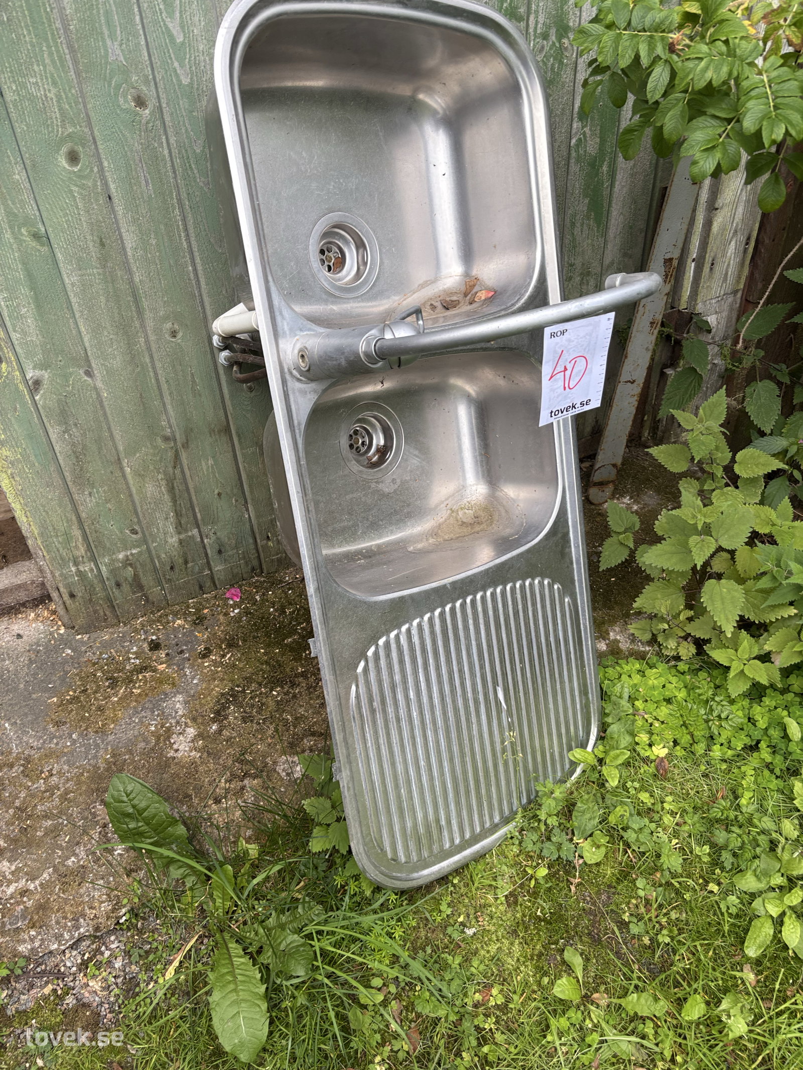 Diskbänk på auktion i Gnarp hos Toveks Auktioner