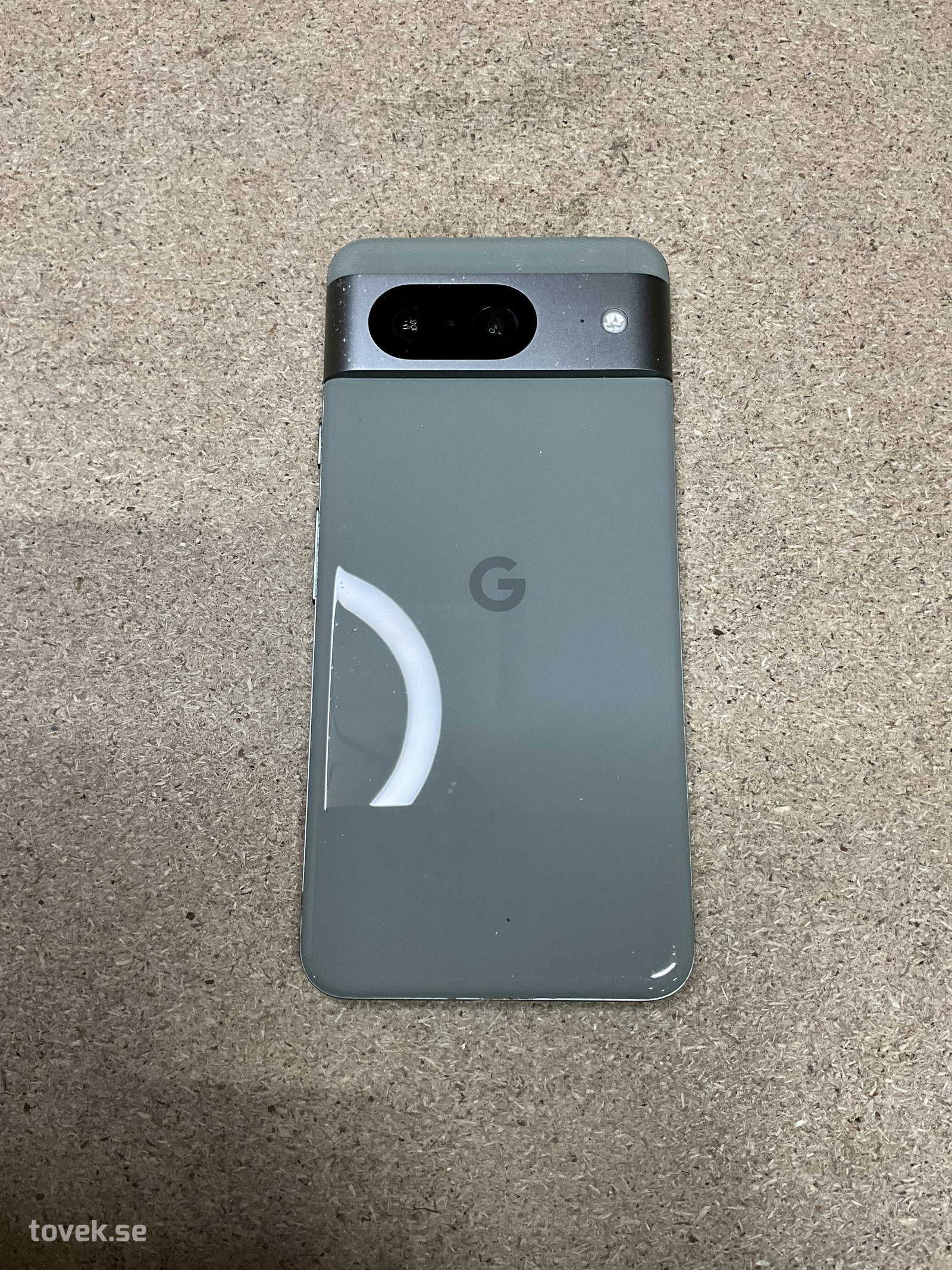 Google Pixel 8 128GB, begagnad, okänt skick på auktion i Ätran hos Toveks Auktioner