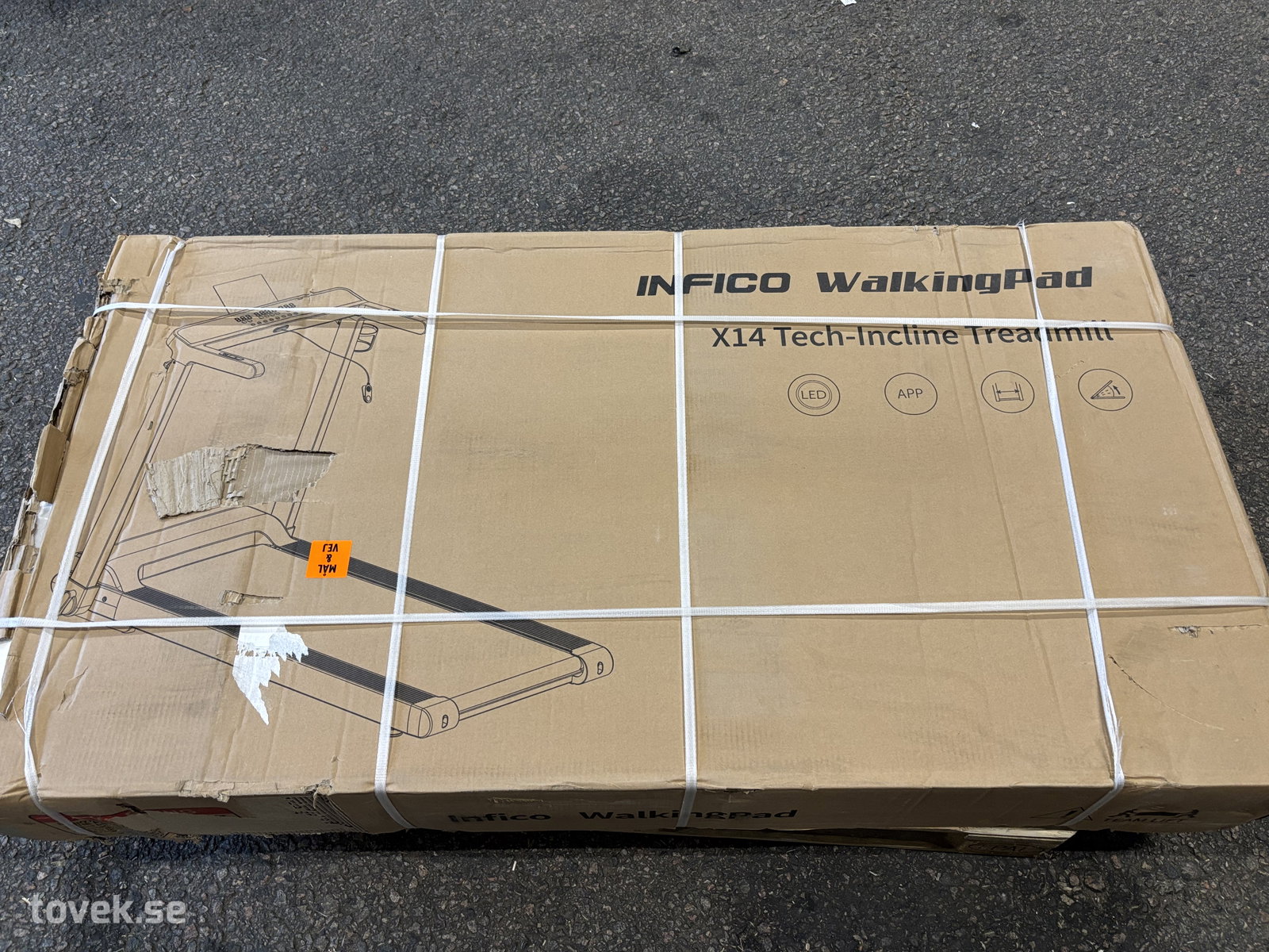 Löpband Infico WalkingPad X14 Tech-Incline Treadmill, skadat emballage på auktion i Ätran hos Toveks Auktioner