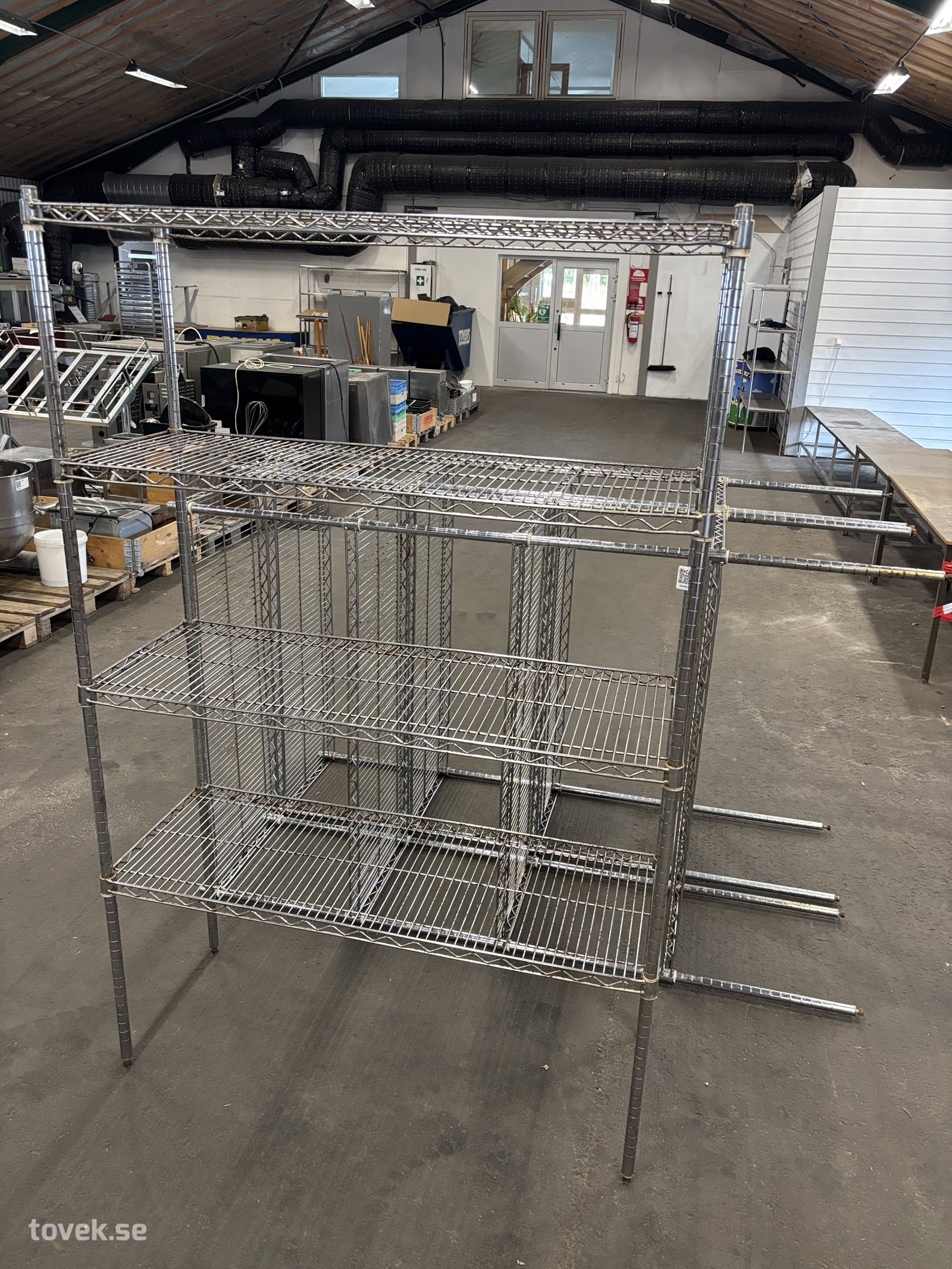 Hyllor för frysrum 3 st, ca 121x190x46cm på auktion i Ätran hos Toveks Auktioner