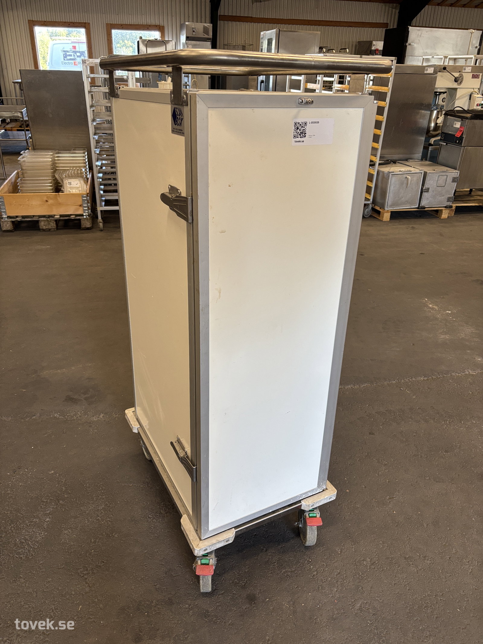 Scanbox transportbox på auktion i Ätran hos Toveks Auktioner
