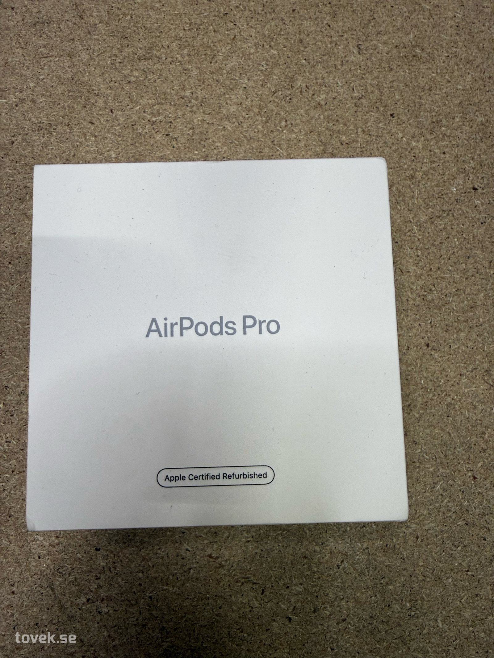 AirPods Pro, renoverade på auktion i Ätran hos Toveks Auktioner