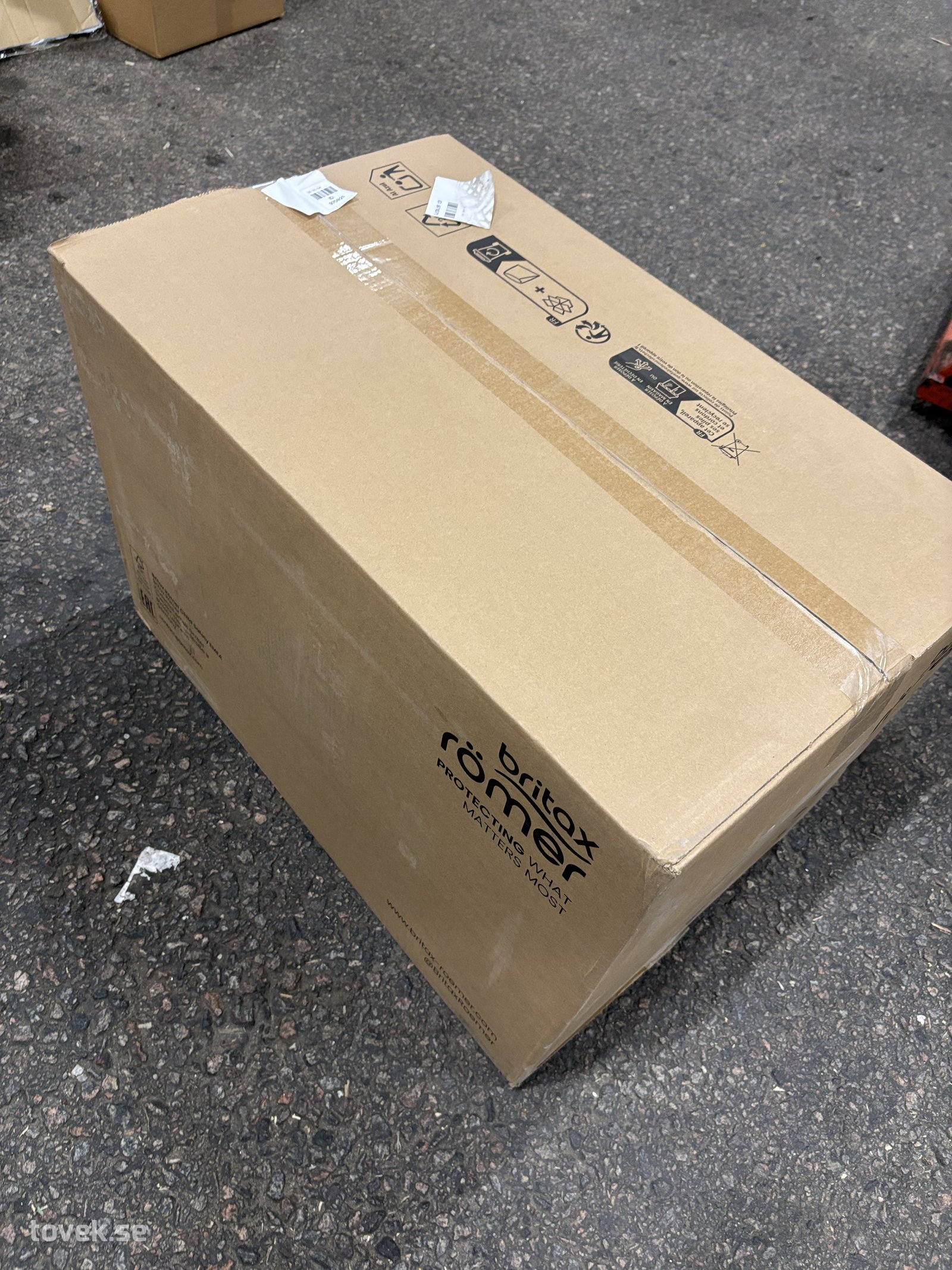 Bilbarnstol Britax Swivel-Grow Max Air på auktion i Ätran hos Toveks Auktioner