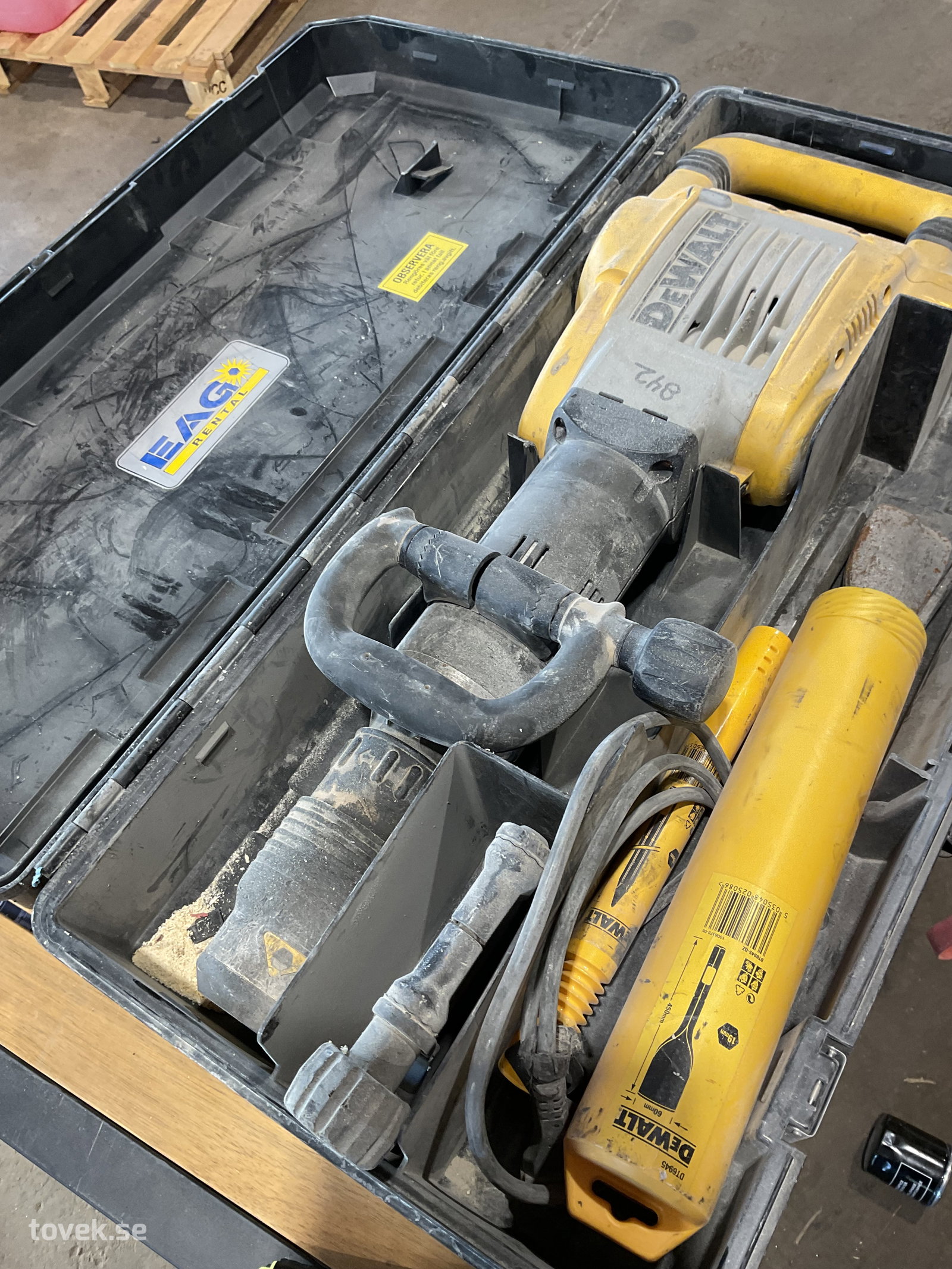 Bilningshammare Dewalt D25941 på auktion i Tuna Hästberg, Idkerberget hos Toveks Auktioner