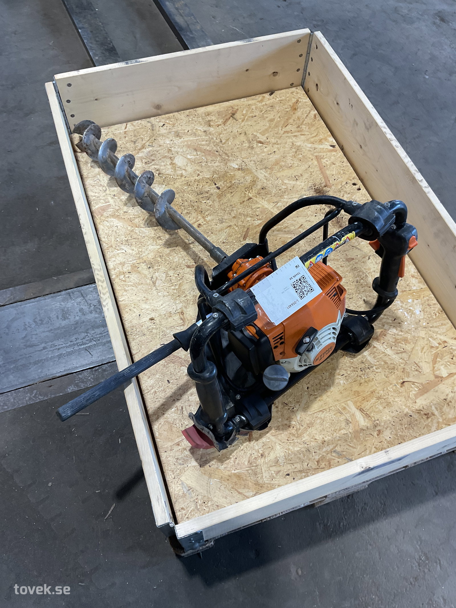 Jordborr Stihl BT 121 på auktion i Tuna Hästberg, Idkerberget hos Toveks Auktioner